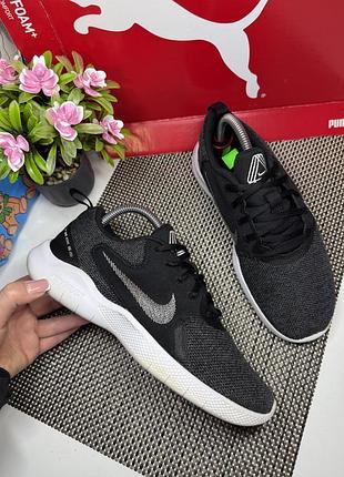 Оригінальні кросівки nike