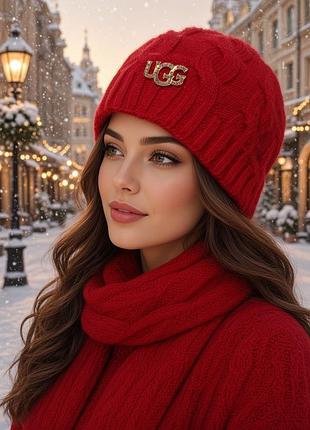 Шапка с шарфом на женщину из ангоры и акрила на зиму и осень.