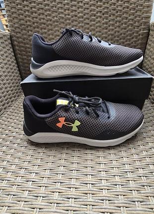 Мужские кроссовки under_armour 
charged pursuit 3
размер амер 11-45-29см
беговые, для спорта 
очень удобные