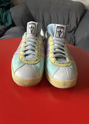 Кросівки adidas 2