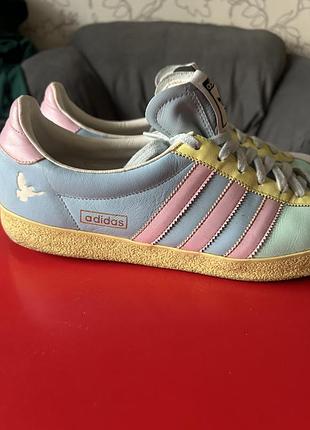 Кросівки adidas 3