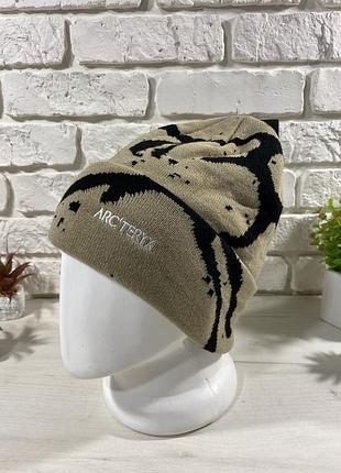 Шапка arcteryx grotto togue / light velvet/black sapphire