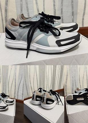 Кросівки adidas, 36 розмір