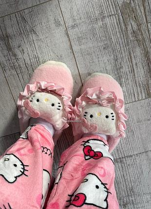 Женские розовые тапки с hello kitty