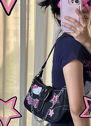 Сумка-багет женская через плечо y2k hello kitty со звездами и цепочкой