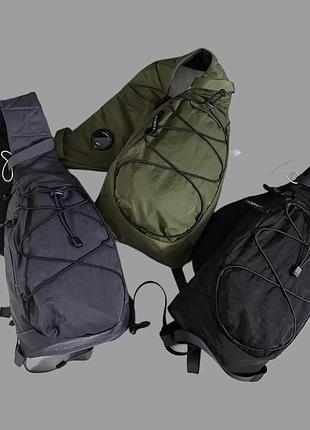 Сумка c.p company nylon crossbody backpack b черная