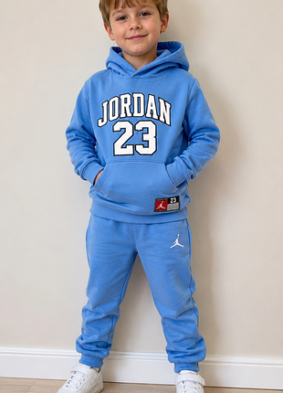 Детский спортивный костюм jordan 23 fleece set в фирменном небесно-голубом цвете (university blue) оригинал на мальчика