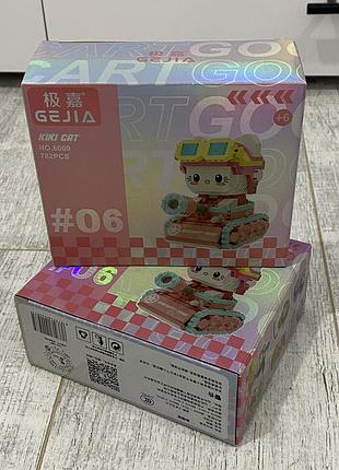 Детский 3d конструктор gejia kiki cat «кошка-пилот на розовом танке» (6069), 782 детали: коллекционная фигурка кошки в шлеме