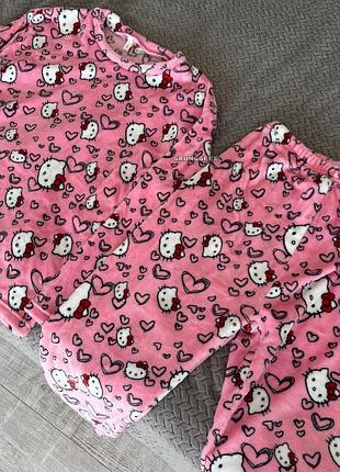Рожева піжама з hello kitty та сердечками