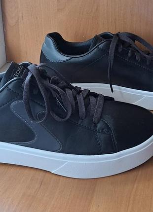 Кросівки оригінальні skechers p38