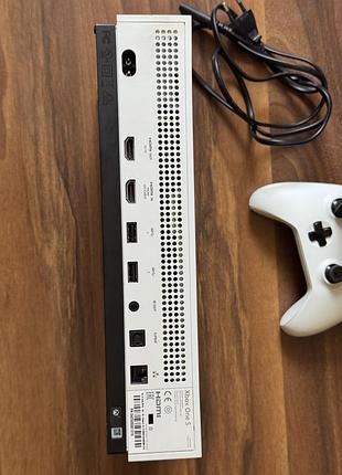 Xbox one s 3
