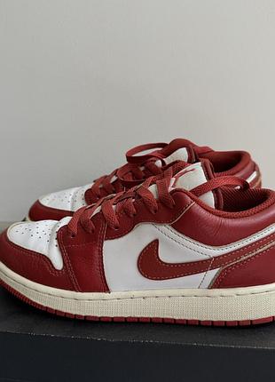 Кросівки nike jordan