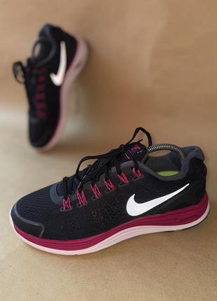 Nike lunarglide+ 4 42(26,5см)