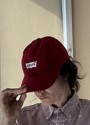 Кепка жіноча levi’s