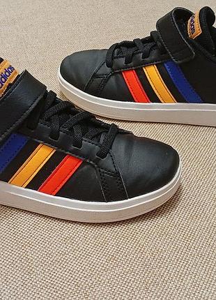 Кросівки adidas 30 19,5 см