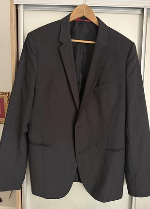 Піджак, чоловічий. hugo boss . розмір 52 .