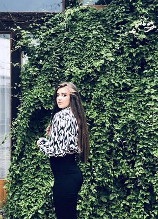 Стильна чорно-біла кофта 🖤🤍 оригінальний принт 📦 відправка новою поштою / укрпоштою 💌 за деталями  — пишіть у повідомлення.