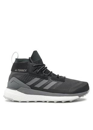 Женские кроссовки adidas terrex 39