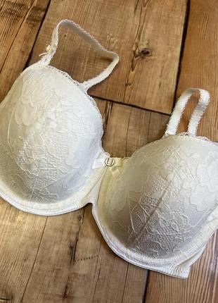 Бюстгальтер белый 65 f кружевной