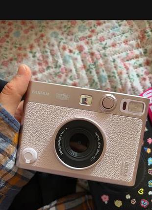 Фотоапарат fujifilm instax mini evo + чохол і картка пам'яті 64 gb (рожевий)
