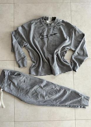 Костюм спортивний nike жіночий