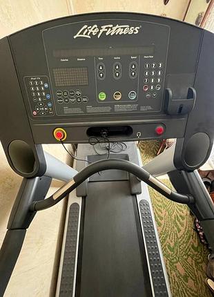 Бігова доріжка life fitness  clst(до 180 кг)