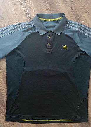 Брендова футболка поло adidas.
