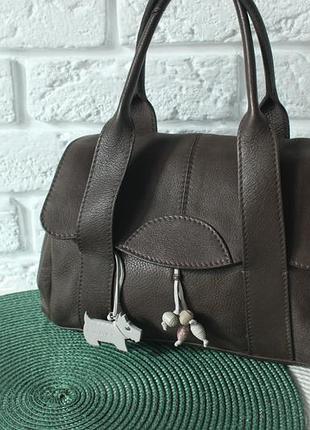 Симпатичная сумочка radley. натуральная кожа