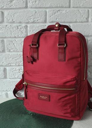 Стильный красный нейлоновый рюкзак от radley