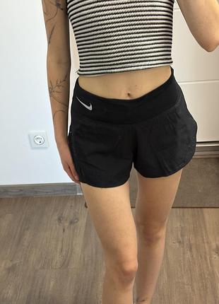 Шорти nike для бігу