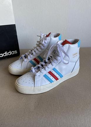 Нові кеди із натуральної шкіри adidas. розмір: 40-41.
