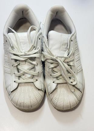 Кросівки adidas 33