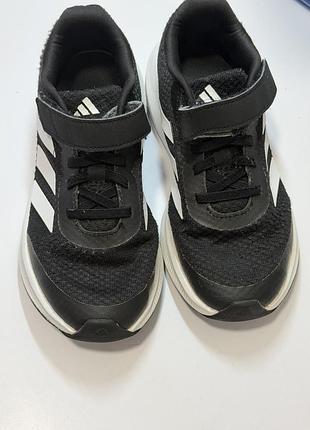 Кросівки adidas 33