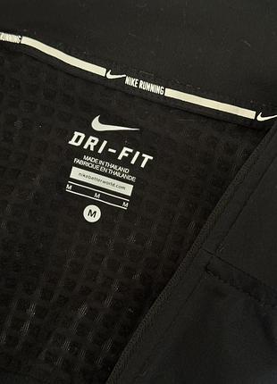 Жіноча бігова куртка nike 6
