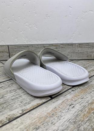 Nike slide 4