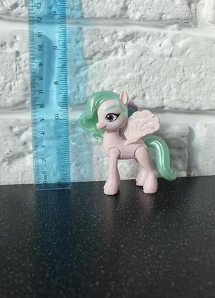 Фигурка принцессы пип (pipp petals) my little pony
