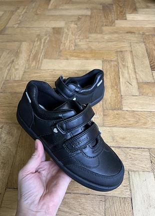 Кросівки для дівчинки toezone