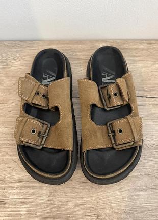 Сандалі zara