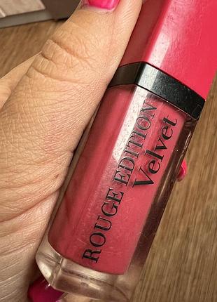 Bourjois rouge velvet   помада для губ