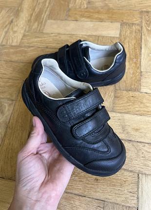 Кросівки для хлопчика clarks розмір 28,5