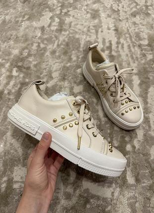 Бежеві жіночі кеди michael kors evy astor stud leather sneaker 3