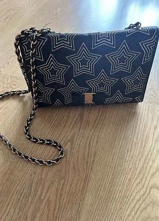 Salvatore ferragamo шкіряна сумочка