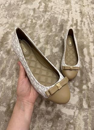 Жіночі шкіряні балетки michael kors бежеві оригінал нові 3
