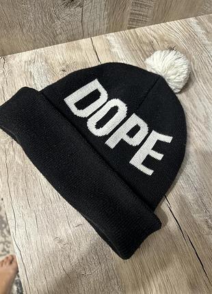 Стильна чорна шапка dope 4