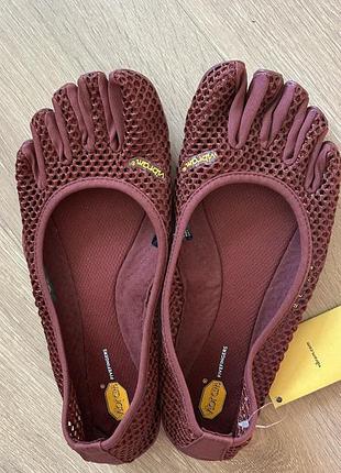 Vibram fivefingers бургунді