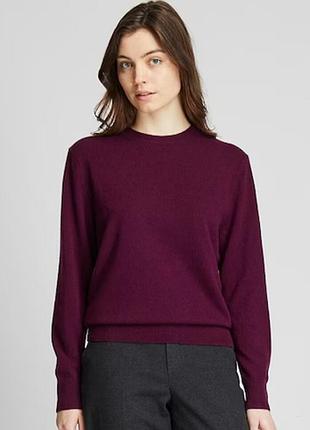 Шерстяной свитер от uniqlo.