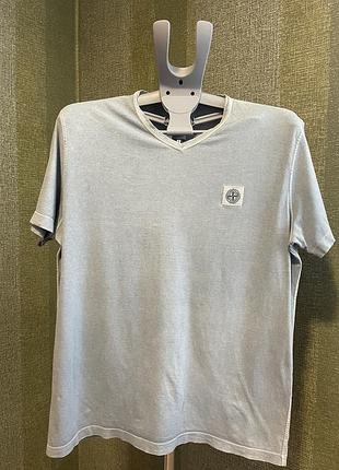 Футболка stone island з v-вирізом, розмір xl