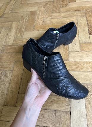 Черевики жіночі шкіряні  з легким утепленням rieker 38 розмір