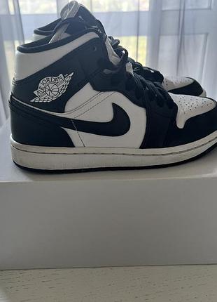 Nike air jordan mid