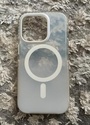 Чохли на iphone 14 pro  . бренд : proove. протиударні , добре захищають телефон від ударів.